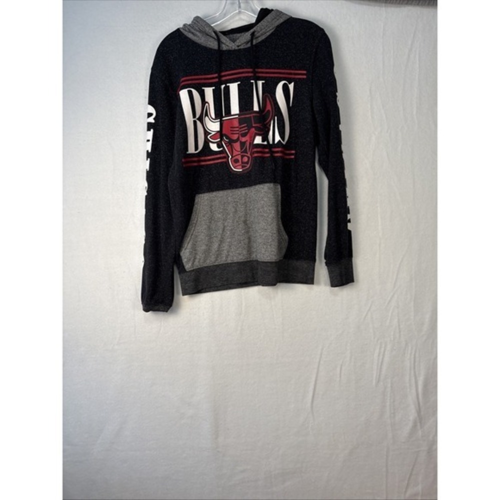 NBA Chicago Bulls Grey Hoodie‎ Women's  Small Vintage Retro Two Toned Bull K1216